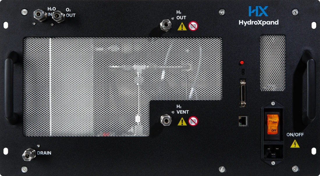 HXB-V1 front: tubing ports, status LED, power switch and inlet